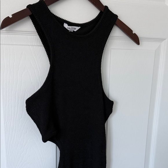 Steve Madden Black Midi Dress with Cut-Out - Picture 4 of 7